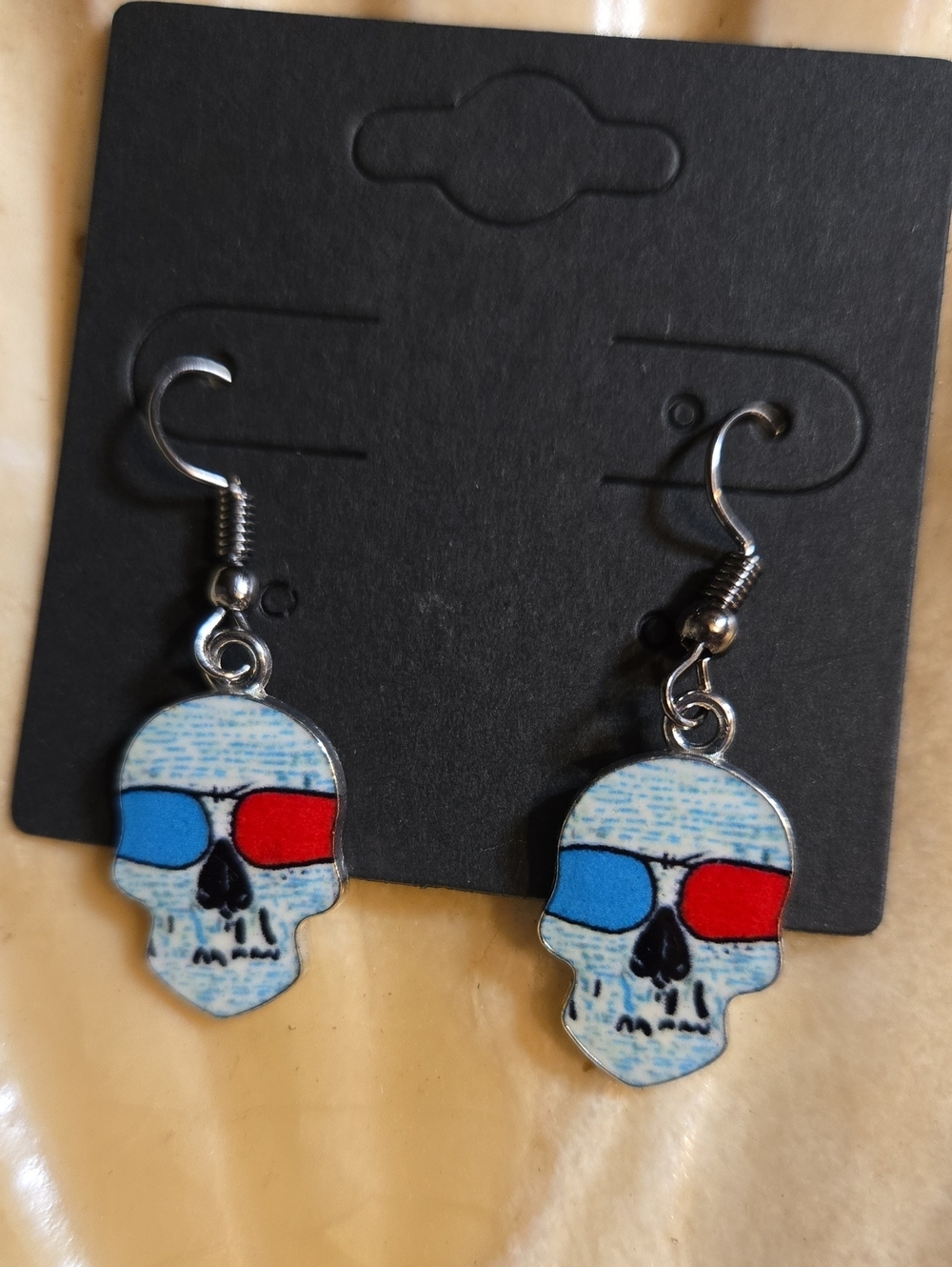 Skull Earrings with Red & Blue 3D Glasses